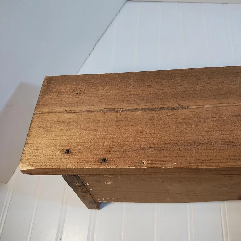 Vintage Heart Cutouts Wood Wall Shelf 35
